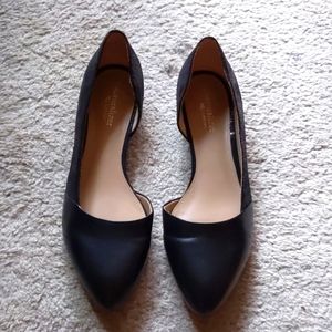 Naturalizer vegan leather/patent leather low heeled shoes sz 8.5